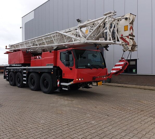 Liebherr LTM1090, 2006 Used for sale 90 Tons Capacity