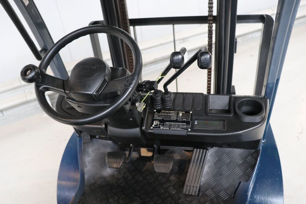 141217 Toyota 62-8-FD-20, 2013 Diesel, 2000Kg - Image 3