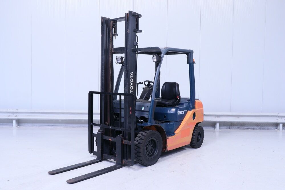 141217 Toyota 62-8-FD-20, 2013 Diesel, 2000Kg