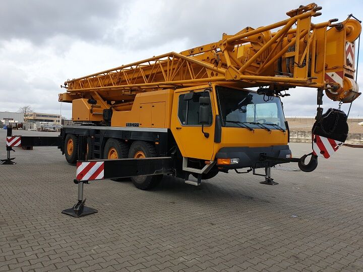 Liebherr LTM1080 Used for sale