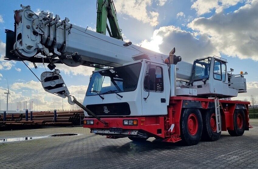 GROVE GMK3050