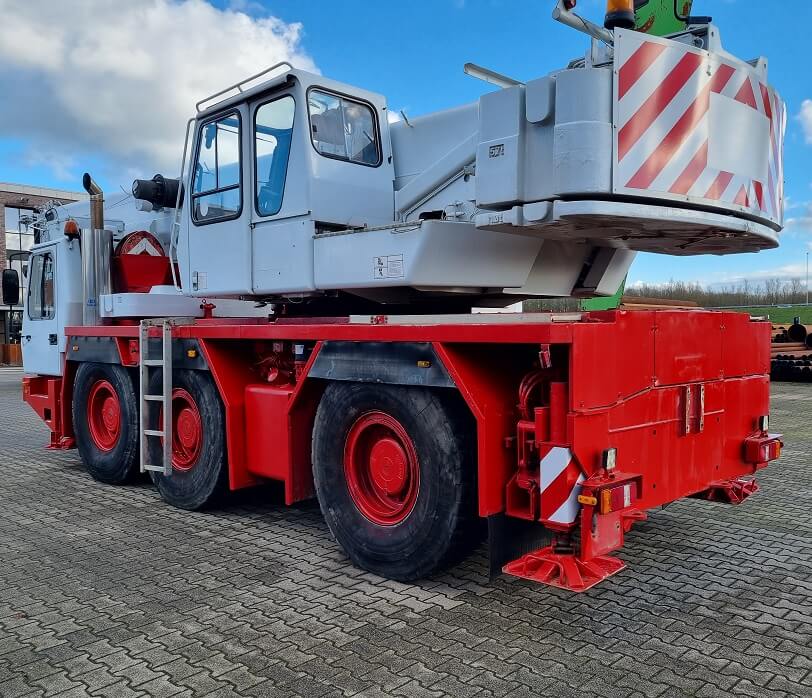 GROVE GMK3050