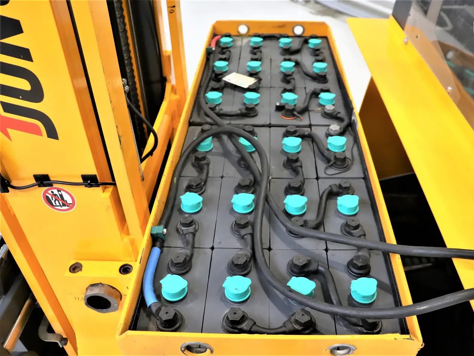 JUNGHEINRICH ETV-320